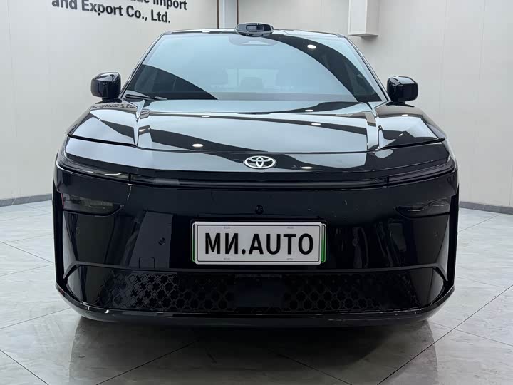 Фото 2 - Toyota bZ3X