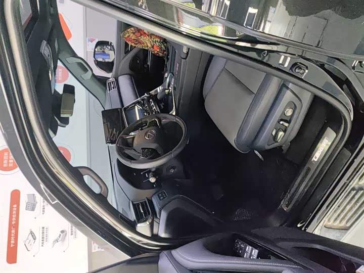 2025 Lexus LX