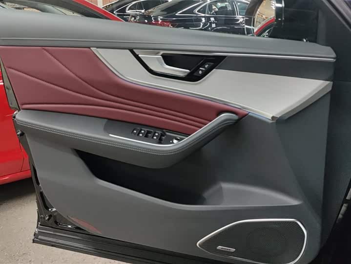 Hongqi HS5 2025 2025款 2.0T 两驱旗享Pro版
