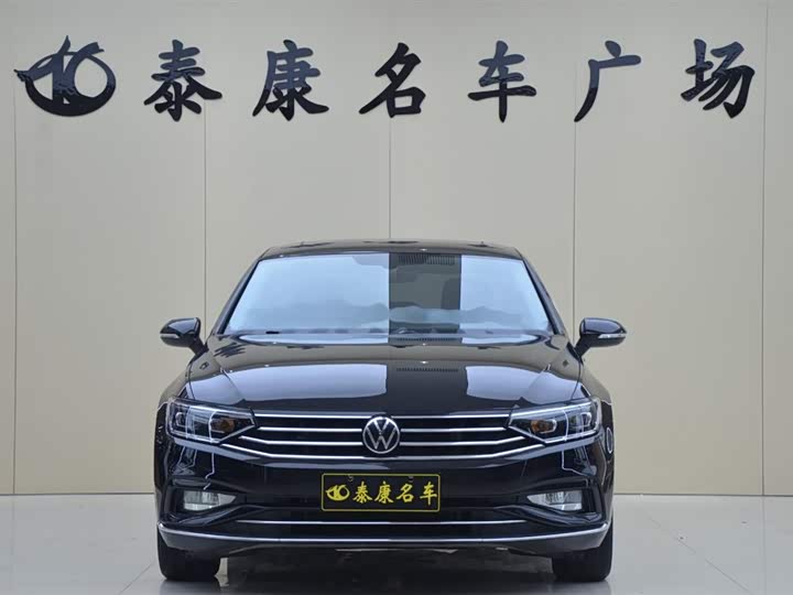Фото 2 - Volkswagen Magotan