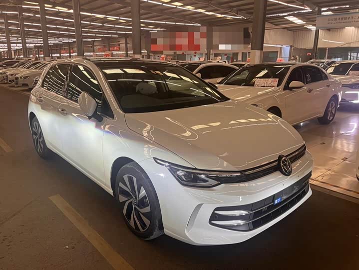 2025 Volkswagen Golf