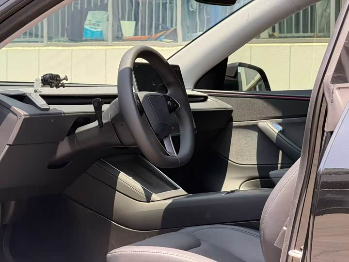 Фото 4 - Tesla Model Y