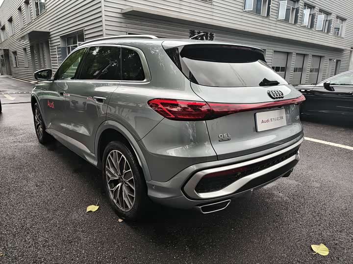 Audi Q5L 2026 2026款 2.0T 千万用户专享版