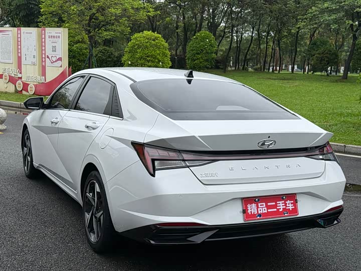 Фото 5 - Hyundai Elantra N line