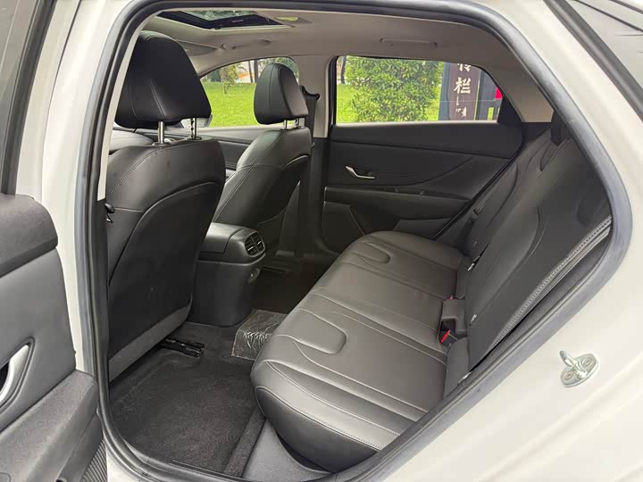 Фото 9 - Hyundai Elantra N line