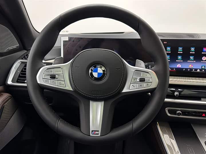 BMW X5 2026 2026款 xDrive 40Li M运动曜夜套装