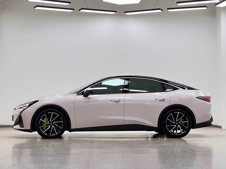BAIC Arcfox Alpha S5 2025 2025款 560MAX 185kW