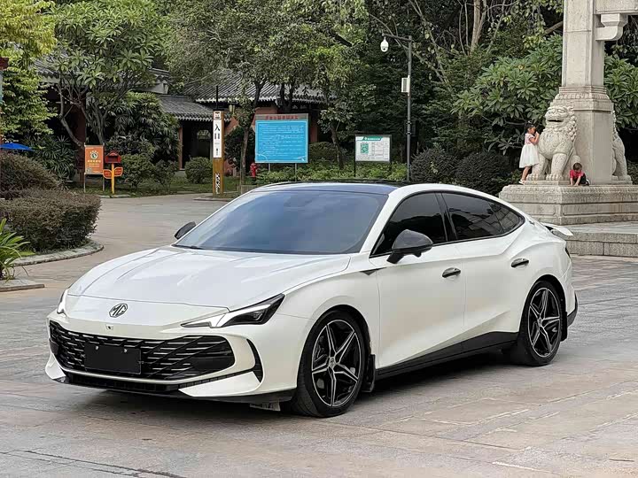 Photo 1 - MG Motor 7