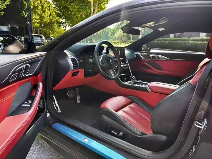 BMW 8 Series 2022 2022款 840i 双门轿跑车 M运动套装