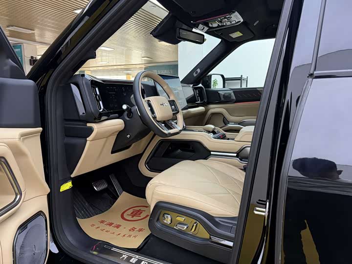 BYD FangChengBao Leopard 8 2025 2025款 智勇旗舰版 7座