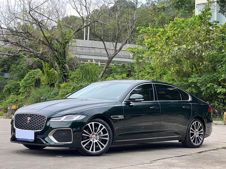2025 Jaguar XF L