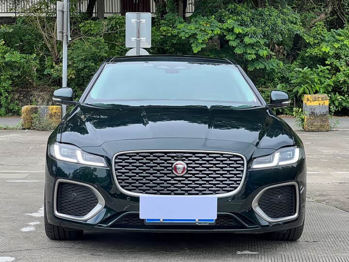 2025 Jaguar XF L