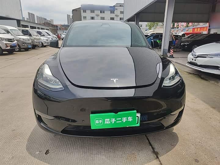 Zdjęcie 3 - Tesla Model Y