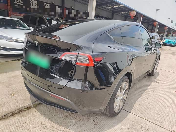 Zdjęcie 7 - Tesla Model Y