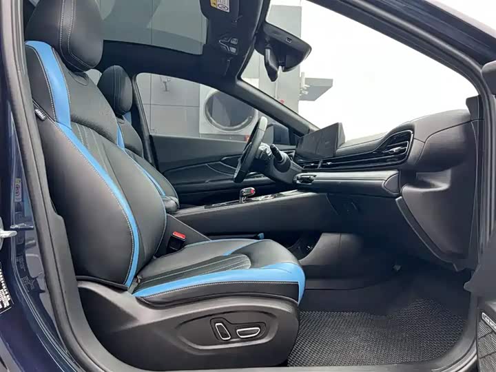 Фото 6 - GAC Trumpchi Empow R