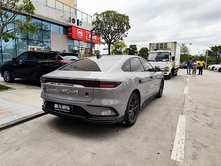 BYD Han 2025 2025款 DM-i 智驾版 125KM精英型
