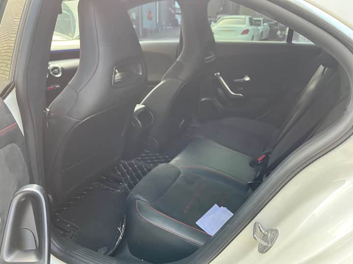 Фото 9 - Mercedes-Benz CLA-Class