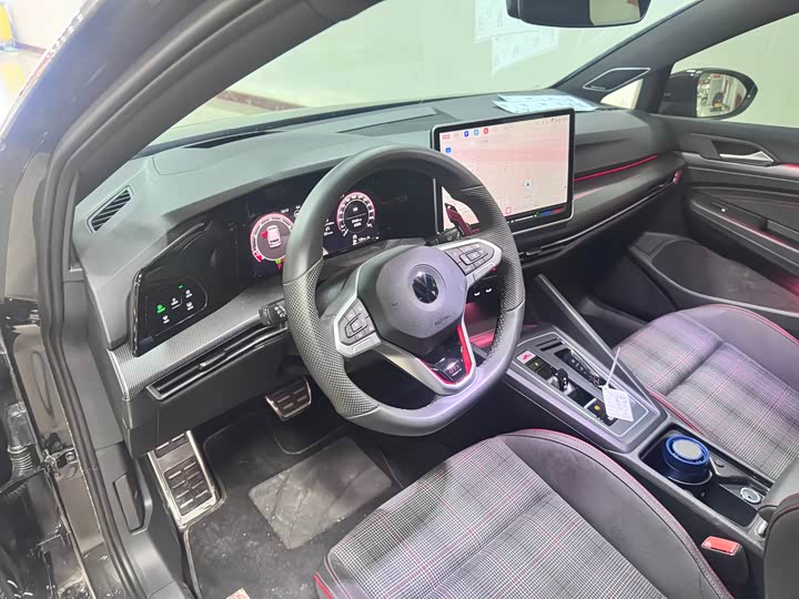 Volkswagen Golf GTI 2026 2026款 380TSI DSG GTI