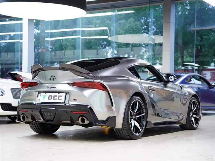 Toyota Supra 2022 2022款 GR SUPRA 3.0T 标准型