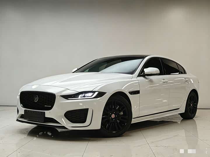Zdjęcie 1 - Jaguar XE L