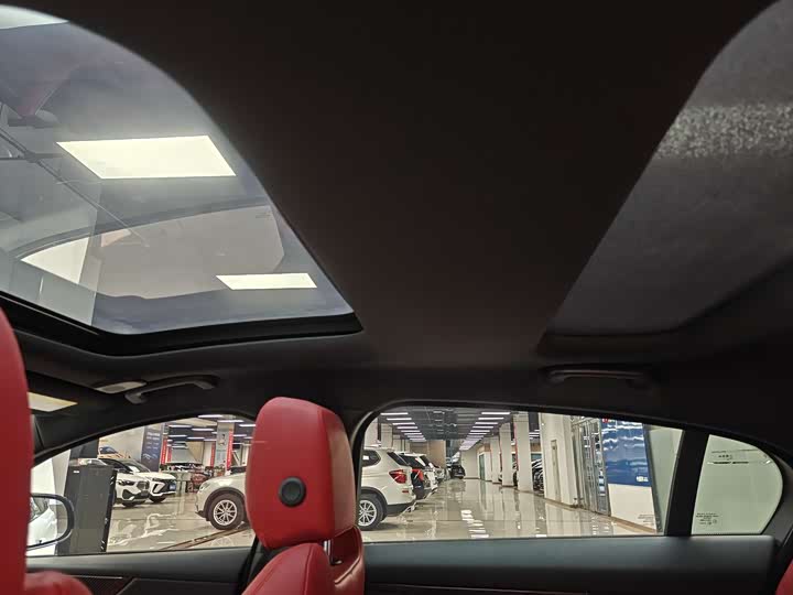Zdjęcie 5 - Jaguar XE L