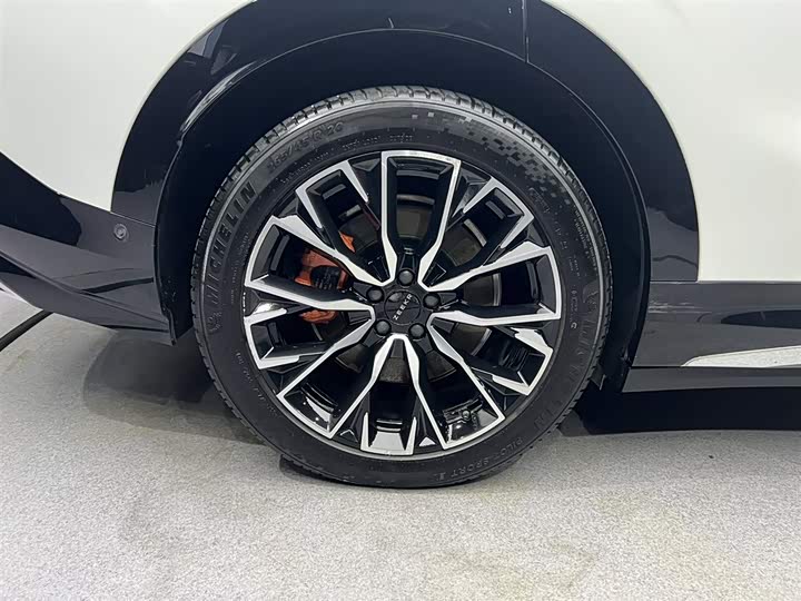 Zeekr 7X 2025 2025款 75kWh 后驱智驾版