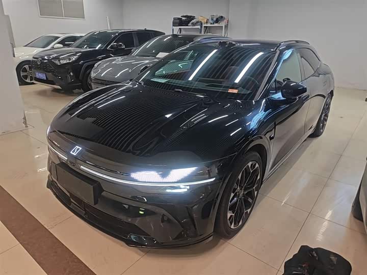 Zdjęcie 2 - Zeekr 007 GT