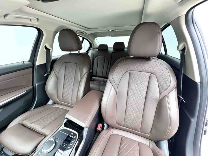 Фото 8 - BMW 3 Series