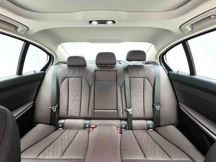 Фото 9 - BMW 3 Series