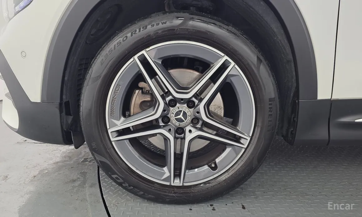 Mercedes-Benz GLB-Class 2020 GLB250 4MATIC