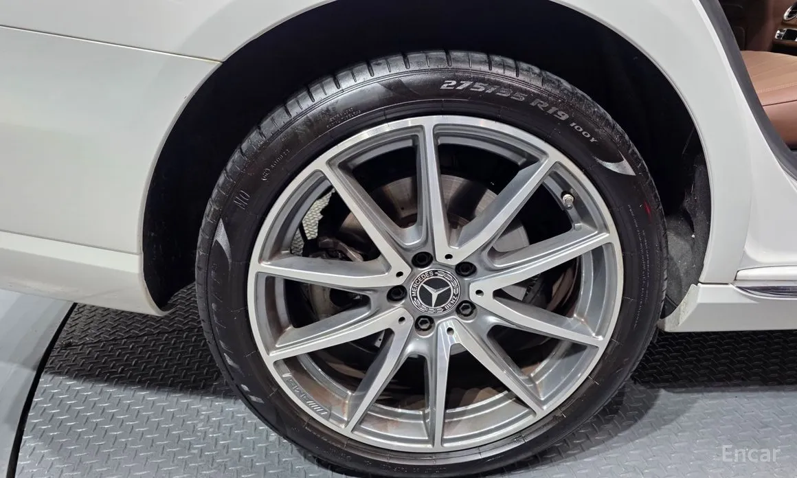 Mercedes-Benz E-Class 2016 E300e 4MATIC Exclusive
