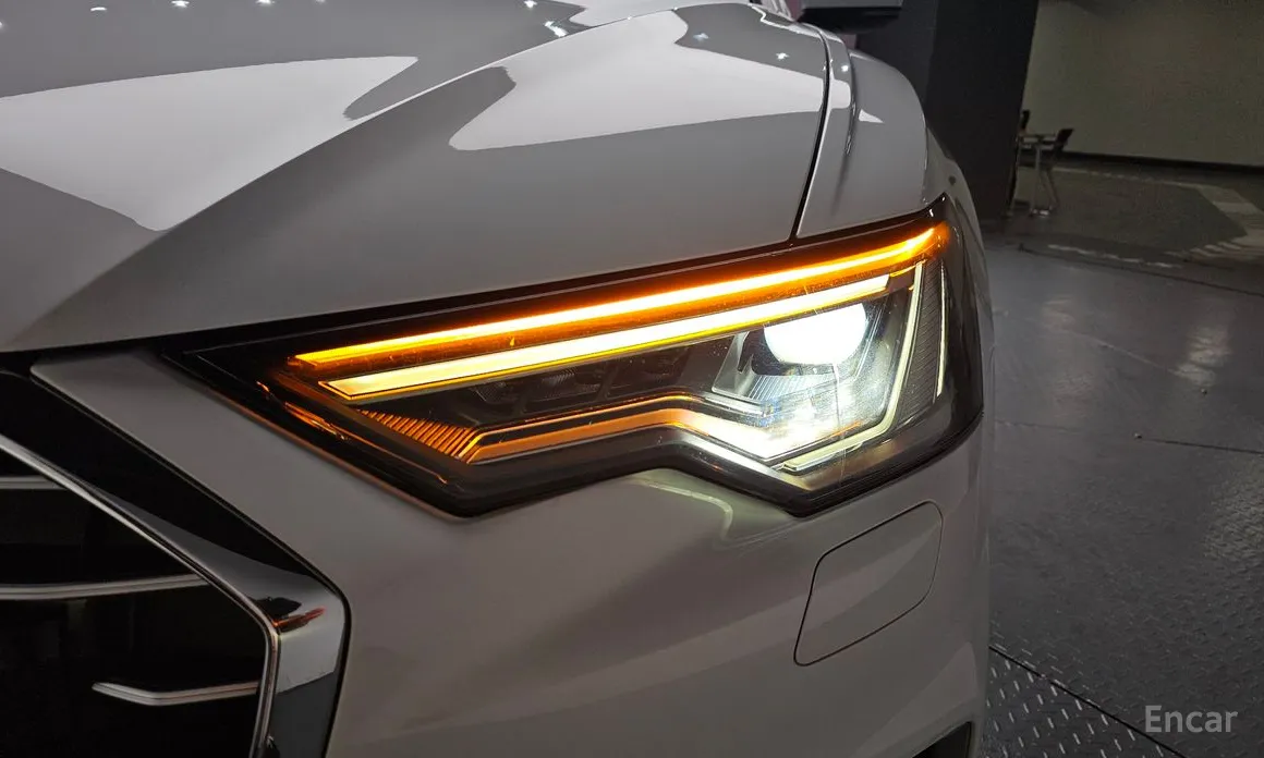 Фото 22 - Audi A6