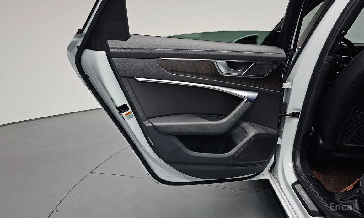Фото 25 - Audi A6