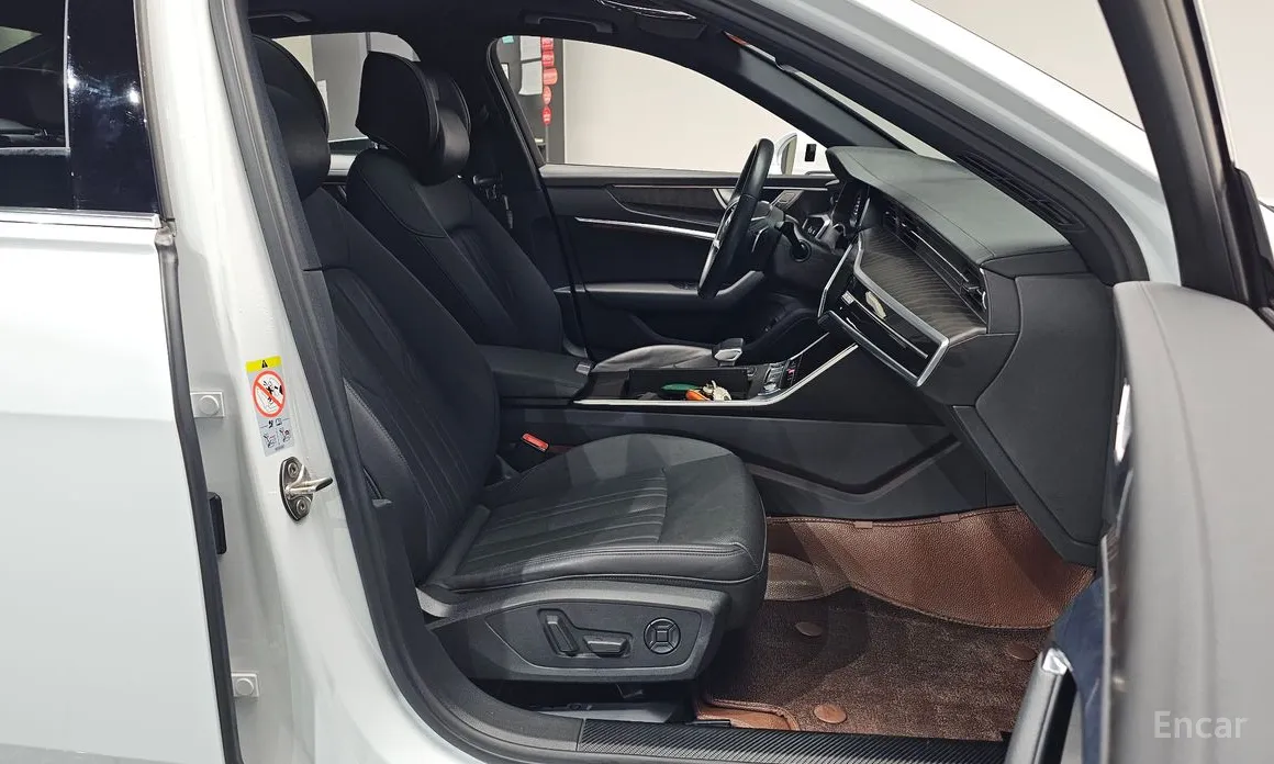 Фото 26 - Audi A6
