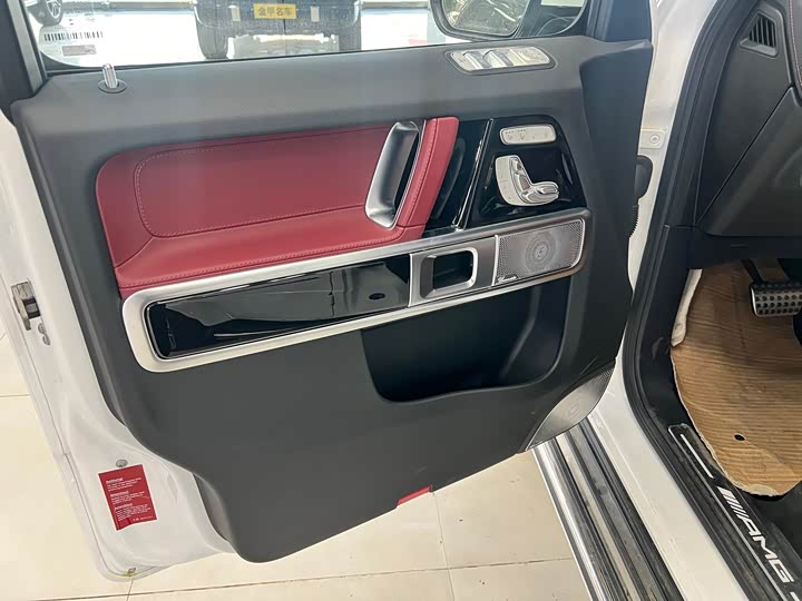 Фото 18 - Mercedes-Benz G-Class AMG