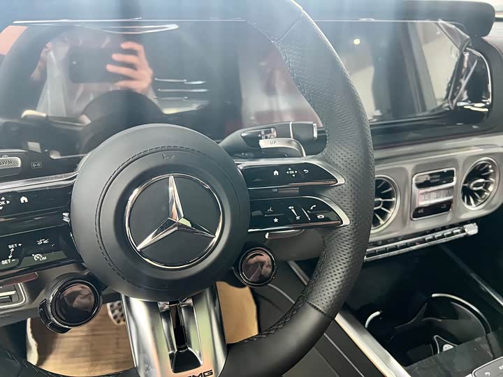 Фото 26 - Mercedes-Benz G-Class AMG