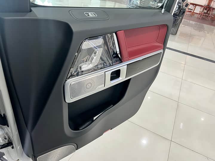 Фото 33 - Mercedes-Benz G-Class AMG