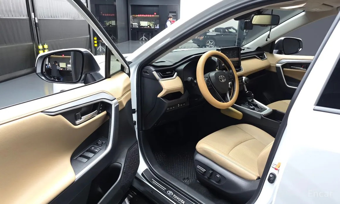 Toyota RAV4 2019 2,5 4WD Hybrid LTD