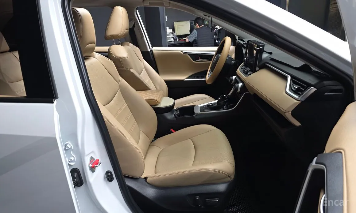 Toyota RAV4 2019 2,5 4WD Hybrid LTD