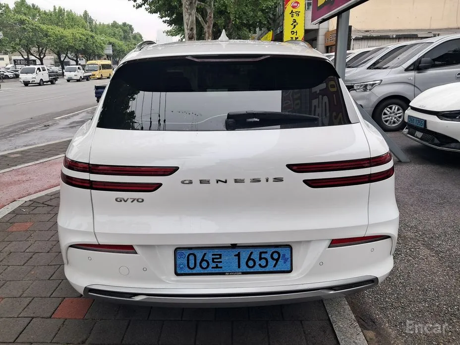 2022 Genesis GV70