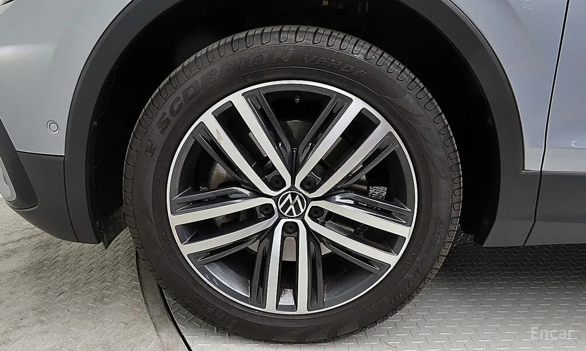 Фото 5 - Volkswagen Tiguan