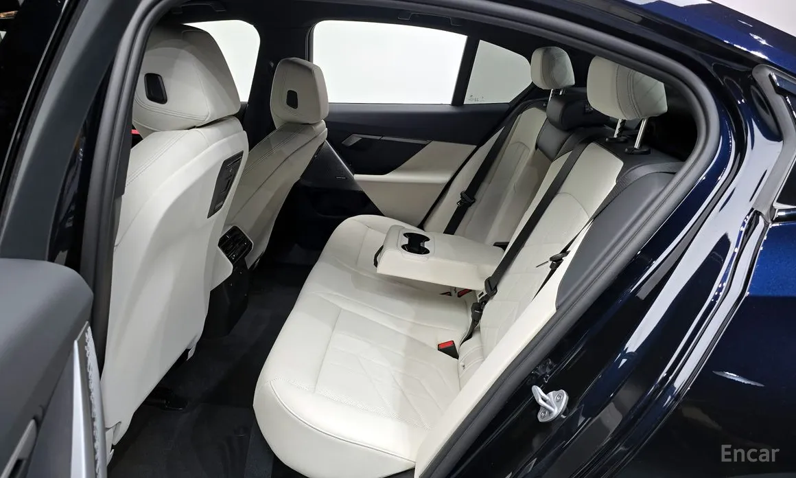 BMW 5 Series 2023 520i M Sport