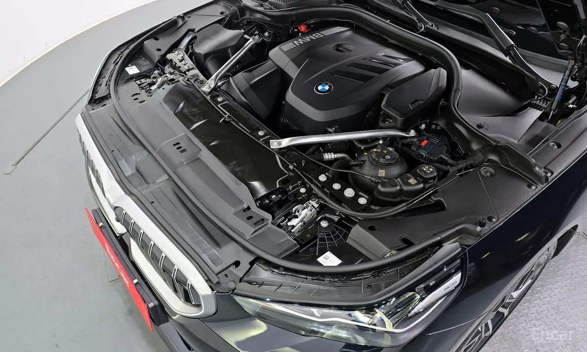 BMW 5 Series 2023 520i M Sport
