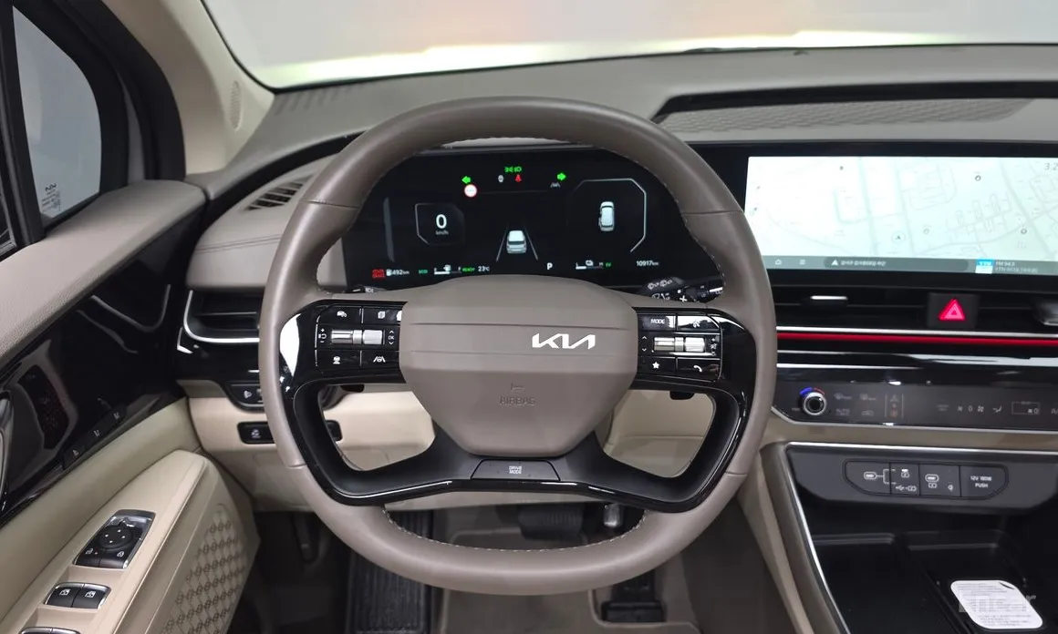 Фото 13 - Kia Carnival