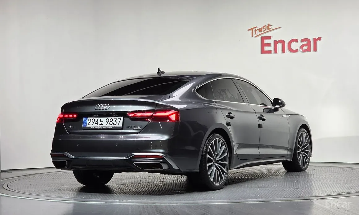 Фото 2 - Audi A5
