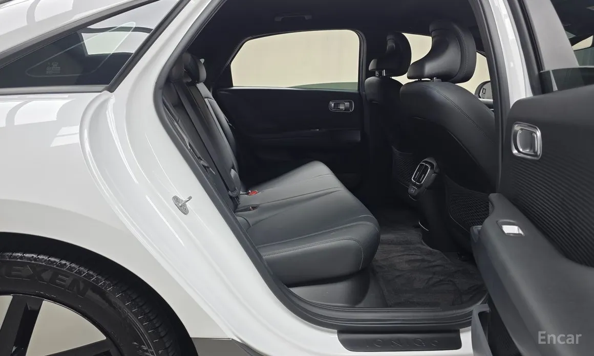 Photo 11 - Hyundai Ioniq 6