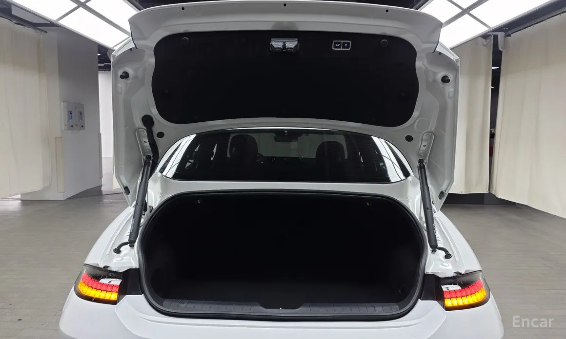 Photo 16 - Hyundai Ioniq 6