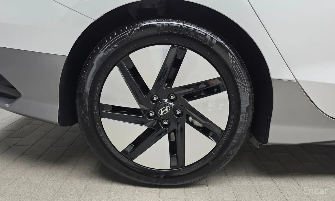 Photo 5 - Hyundai Ioniq 6