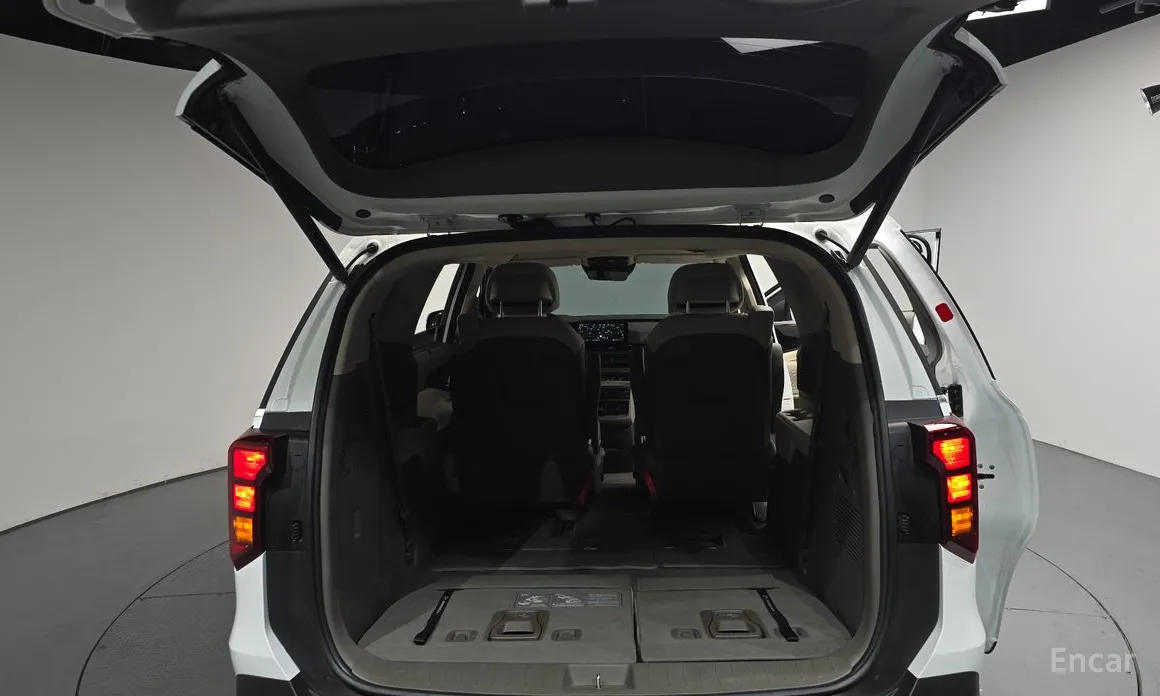Фото 20 - Kia Carnival