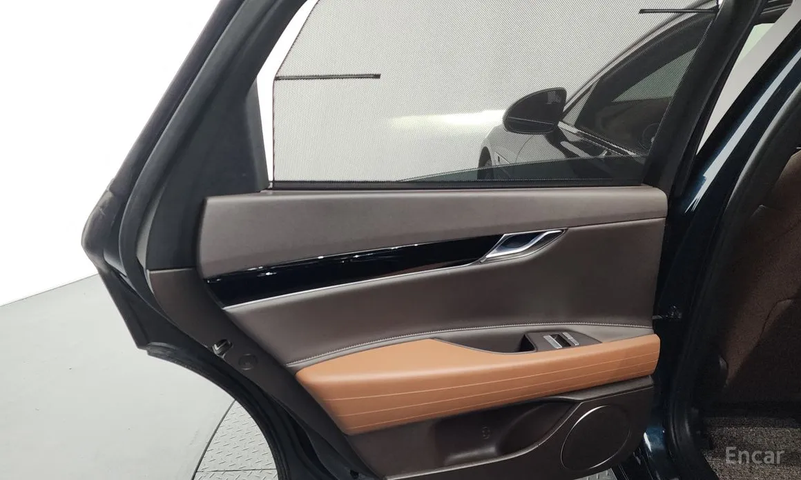 Фото 25 - Genesis G80